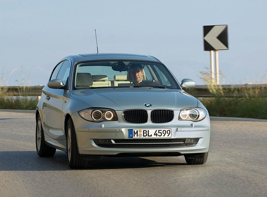  BMW 1-Series 3-Door 2005 года  (фото 32 из 51)